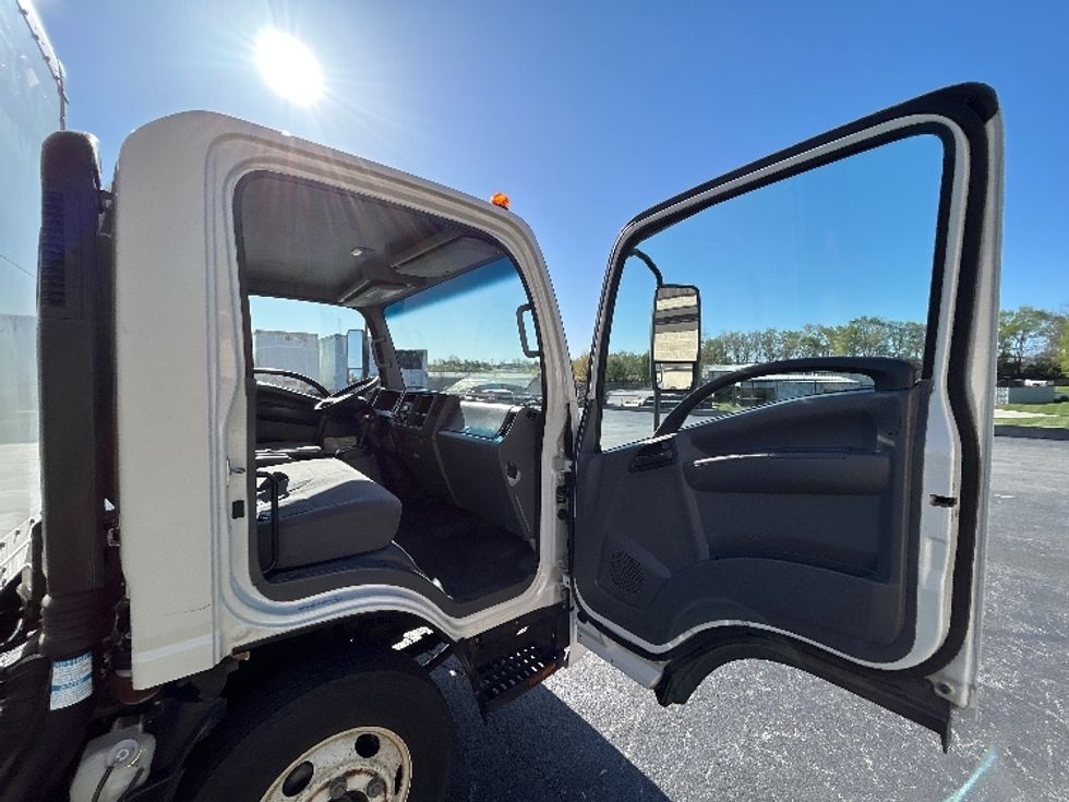 Light Duty Box Truck-Light and Medium Duty Trucks-Isuzu-2021-NPR-Springfield-MO-118,662\n\t\tmiles-$ 43,750 - Image 20