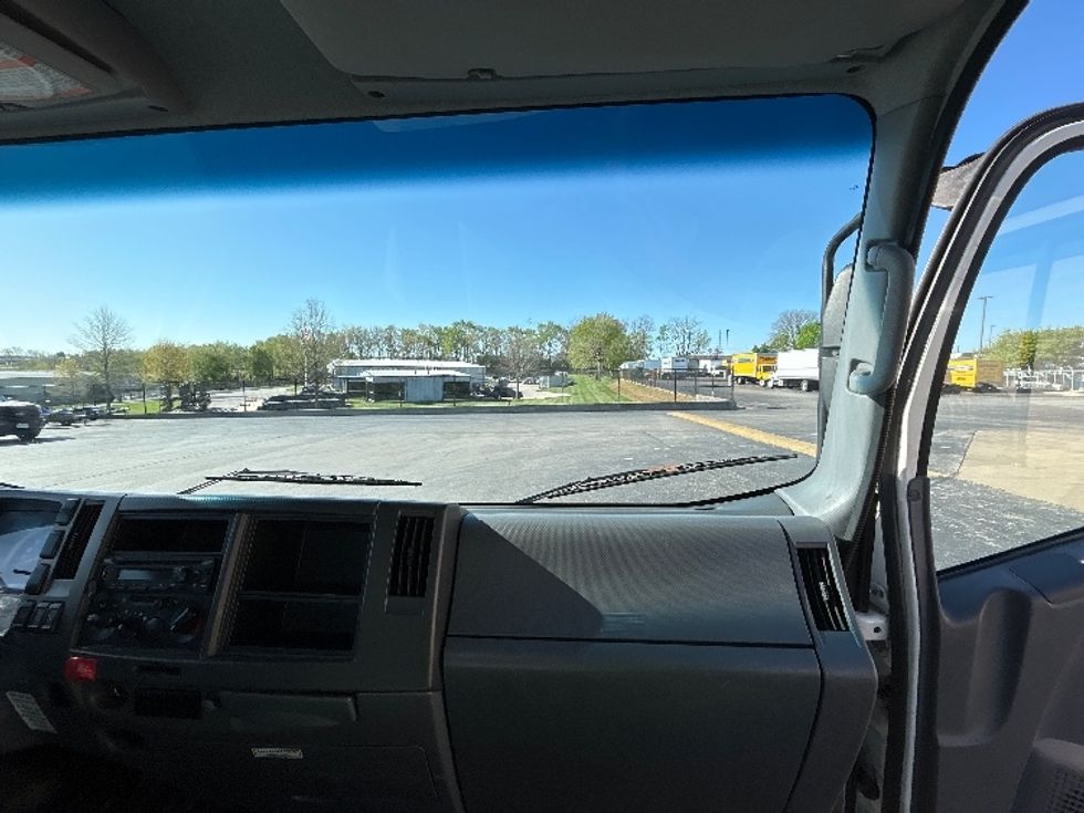 Light Duty Box Truck-Light and Medium Duty Trucks-Isuzu-2021-NPR-Springfield-MO-118,662\n\t\tmiles-$ 43,750 - Image 21