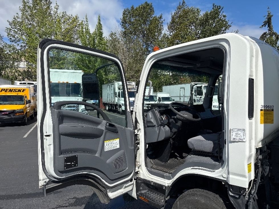 Light Duty Box Truck-Light and Medium Duty Trucks-Isuzu-2021-NPR-Tukwila-WA-34,252\n\t\tmiles-$ 53,500 - Image 16