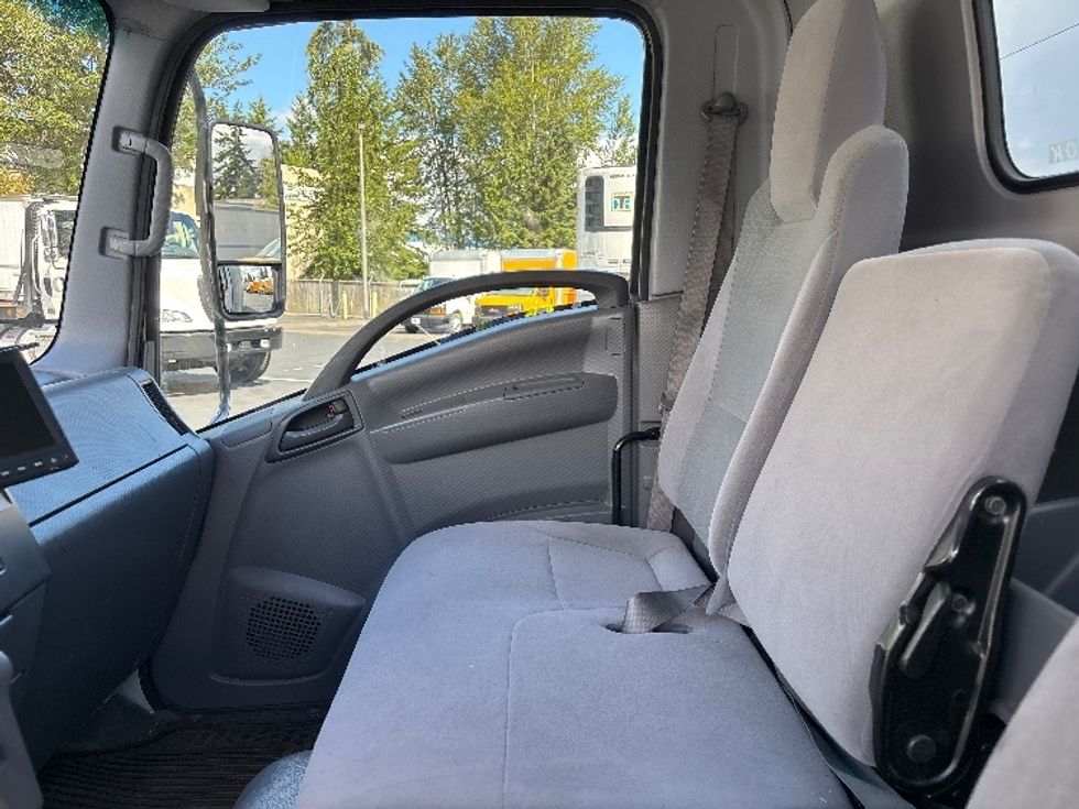 Light Duty Box Truck-Light and Medium Duty Trucks-Isuzu-2021-NPR-Tukwila-WA-34,252\n\t\tmiles-$ 53,500 - Image 19