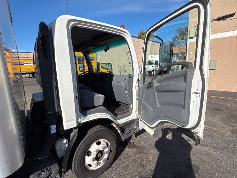Light Duty Box Truck-Light and Medium Duty Trucks-Isuzu-2021-NPR-West Babylon-NY-130,680\n\t\tmiles-$ 36,500 - Image 19