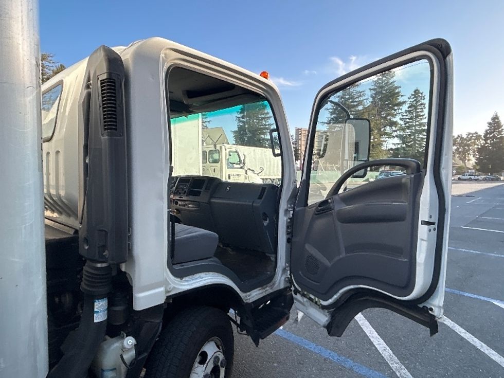 Light Duty Box Truck-Light and Medium Duty Trucks-Isuzu-2021-NPR-West Sacramento-CA-114,493\n\t\tmiles-$ 43,750 - Image 20