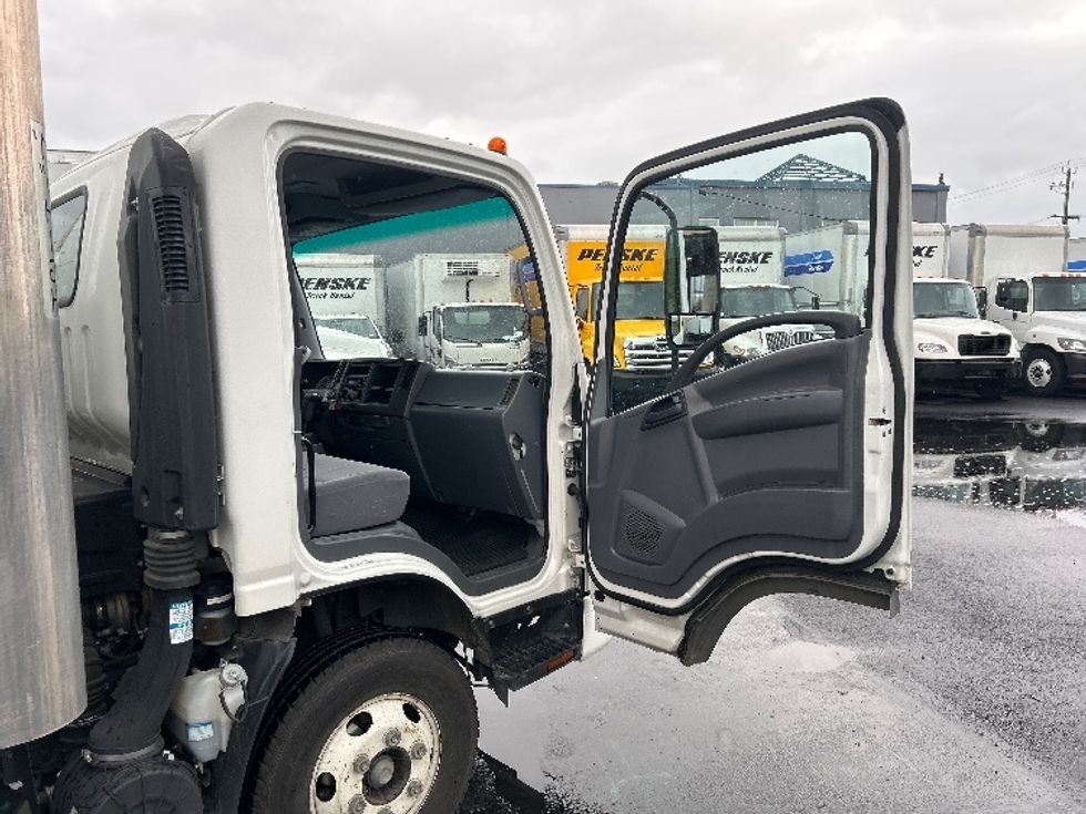 Light Duty Box Truck-Light and Medium Duty Trucks-Isuzu-2021-NPR-West Sacramento-CA-92,671\n\t\tmiles-$ 47,000 - Image 20