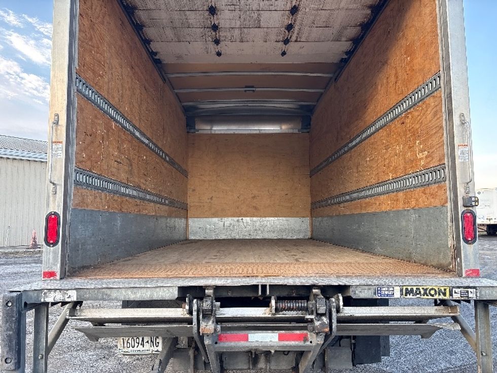 Light Duty Box Truck-Light and Medium Duty Trucks-Isuzu-2022-NPR-Albany-NY-175,284\n\t\tmiles-$ 29,500 - Image 10