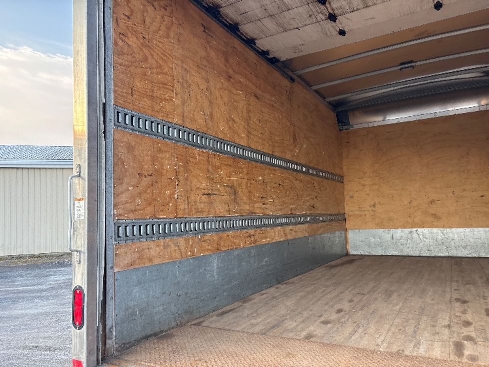 Light Duty Box Truck-Light and Medium Duty Trucks-Isuzu-2022-NPR-Albany-NY-175,284\n\t\tmiles-$ 29,500 - Image 11