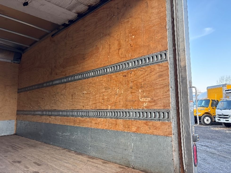 Light Duty Box Truck-Light and Medium Duty Trucks-Isuzu-2022-NPR-Albany-NY-175,284\n\t\tmiles-$ 29,500 - Image 12