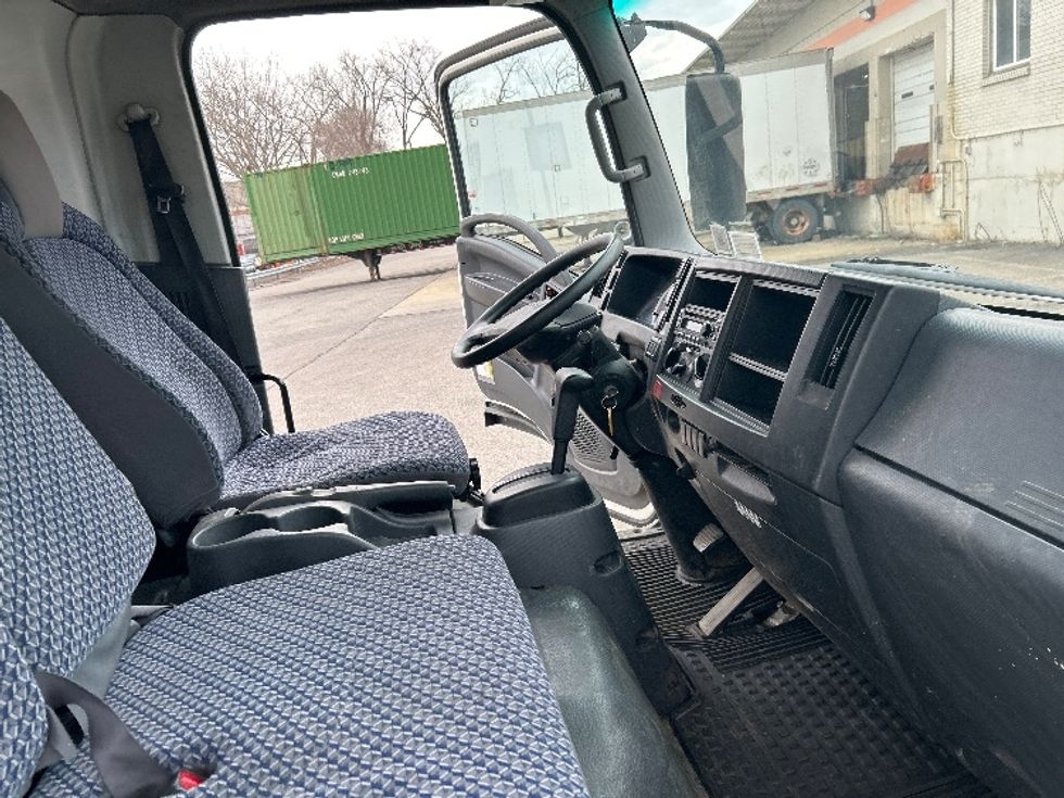 Light Duty Box Truck-Light and Medium Duty Trucks-Isuzu-2022-NPR-Albany-NY-175,284\n\t\tmiles-$ 29,500 - Image 19