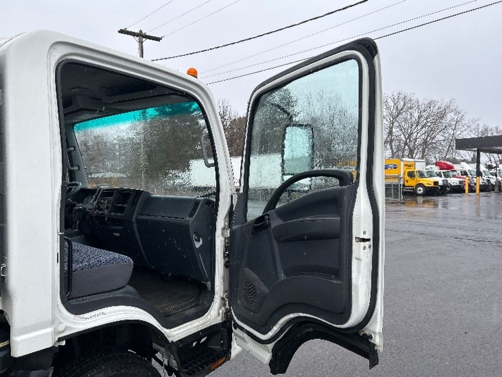 Light Duty Box Truck-Light and Medium Duty Trucks-Isuzu-2022-NPR-Albany-NY-175,284\n\t\tmiles-$ 29,500 - Image 20