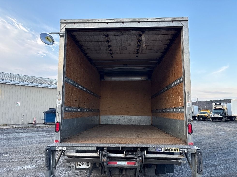 Light Duty Box Truck-Light and Medium Duty Trucks-Isuzu-2022-NPR-Albany-NY-175,284\n\t\tmiles-$ 29,500 - Image 8