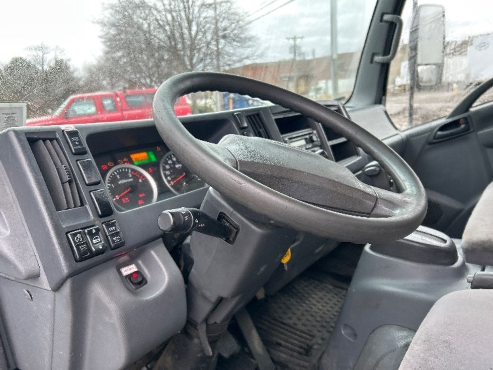 Light Duty Box Truck-Light and Medium Duty Trucks-Isuzu-2022-NPR-Albany-NY-90,863\n\t\tmiles-$ 43,500 - Image 17