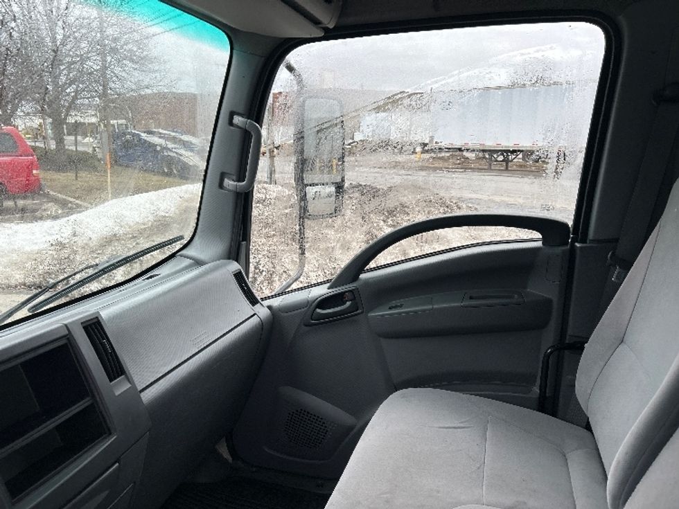 Light Duty Box Truck-Light and Medium Duty Trucks-Isuzu-2022-NPR-Albany-NY-90,863\n\t\tmiles-$ 43,500 - Image 19