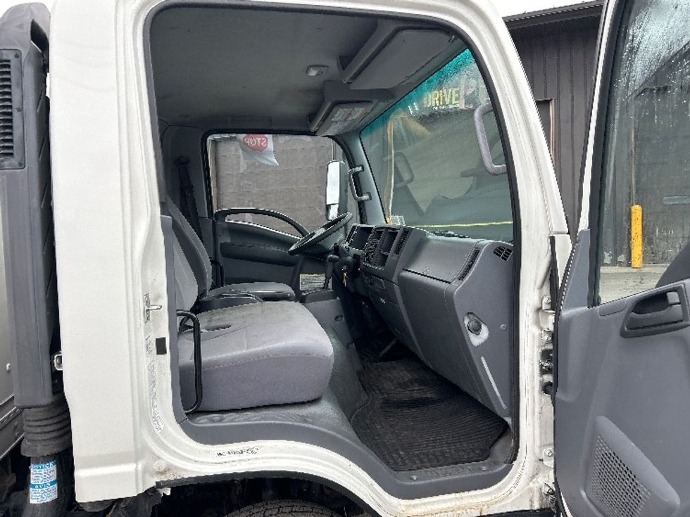 Light Duty Box Truck-Light and Medium Duty Trucks-Isuzu-2022-NPR-Albany-NY-90,863\n\t\tmiles-$ 43,500 - Image 22