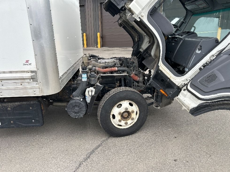 Light Duty Box Truck-Light and Medium Duty Trucks-Isuzu-2022-NPR-Albany-NY-90,863\n\t\tmiles-$ 43,500 - Image 23