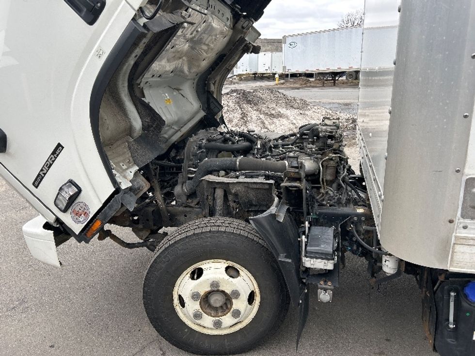 Light Duty Box Truck-Light and Medium Duty Trucks-Isuzu-2022-NPR-Albany-NY-90,863\n\t\tmiles-$ 43,500 - Image 24