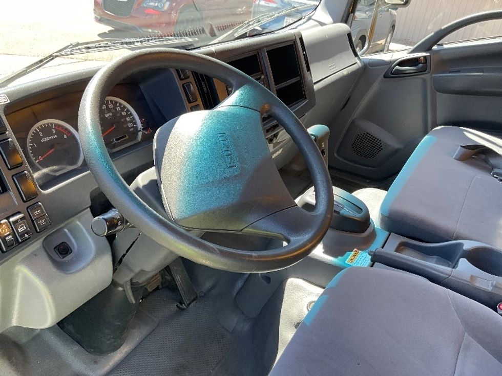 Light Duty Box Truck-Light and Medium Duty Trucks-Isuzu-2022-NPR-Albuquerque-NM-123,000\n\t\tmiles-$ 48,500 - Image 17