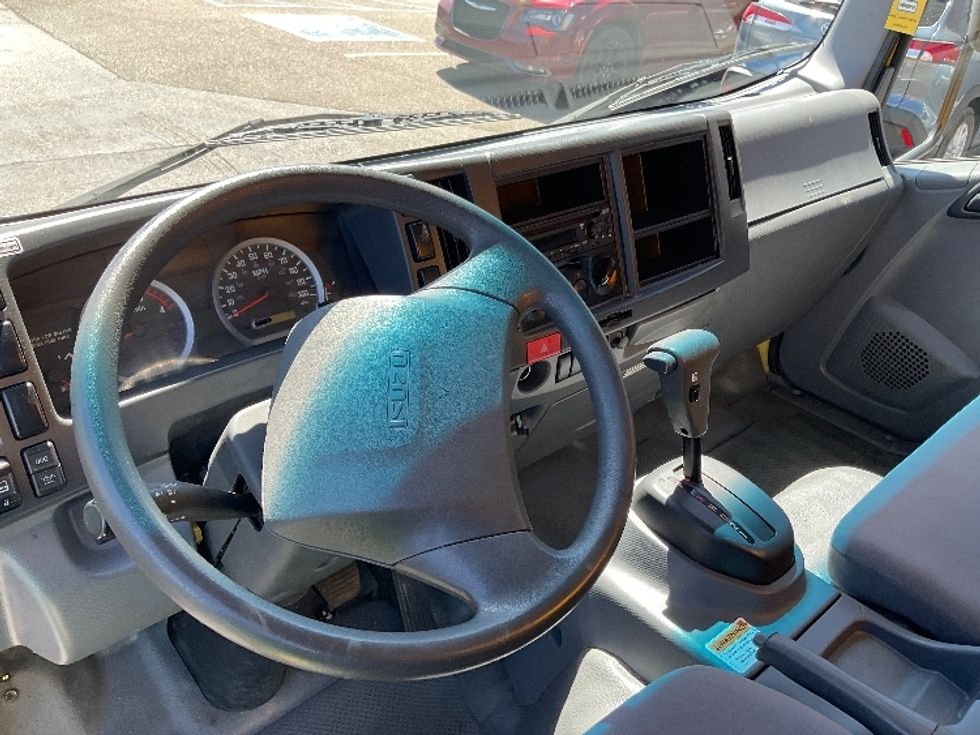 Light Duty Box Truck-Light and Medium Duty Trucks-Isuzu-2022-NPR-Albuquerque-NM-123,000\n\t\tmiles-$ 48,500 - Image 18