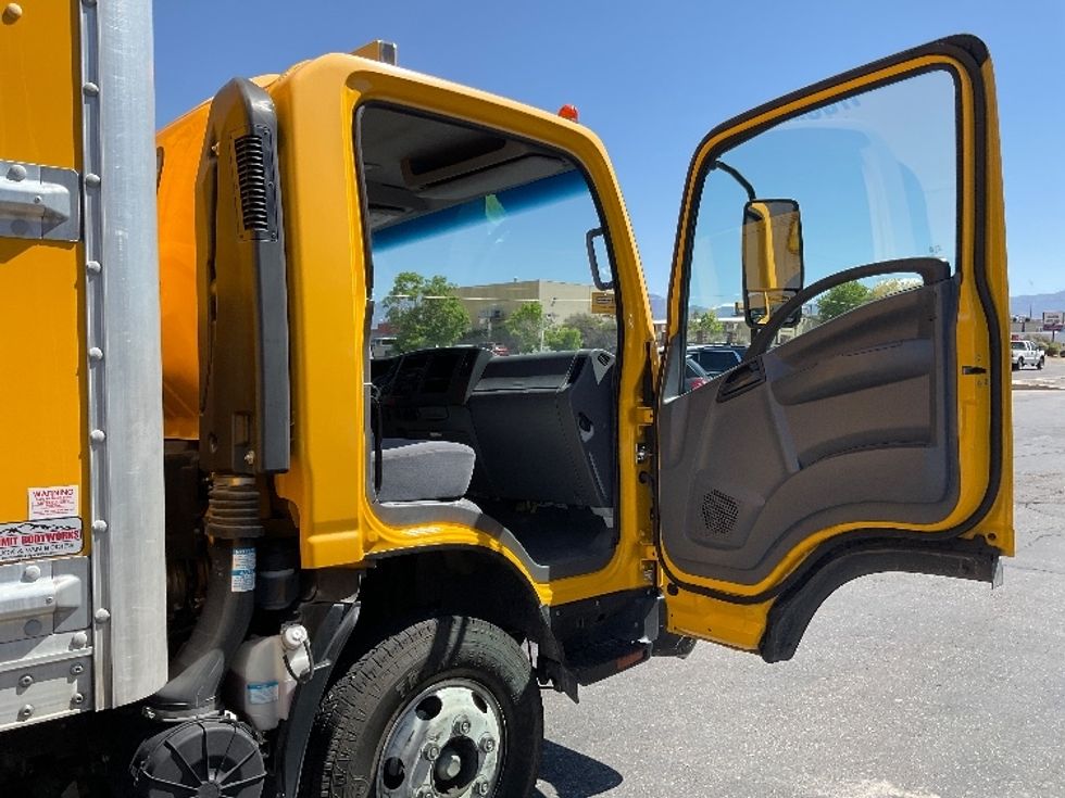 Light Duty Box Truck-Light and Medium Duty Trucks-Isuzu-2022-NPR-Albuquerque-NM-123,000\n\t\tmiles-$ 48,500 - Image 20
