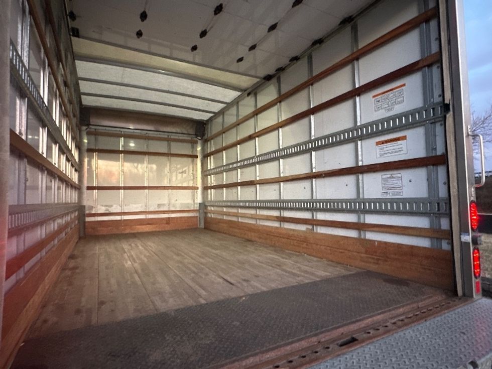 Light Duty Box Truck-Light and Medium Duty Trucks-Isuzu-2022-NPR-Baltimore-MD-39,210\n\t\tmiles-$ 54,250 - Image 12