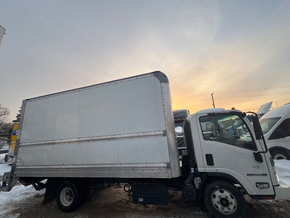 Light Duty Box Truck-Light and Medium Duty Trucks-Isuzu-2022-NPR-Baltimore-MD-39,210\n\t\tmiles-$ 54,250 - Image 15