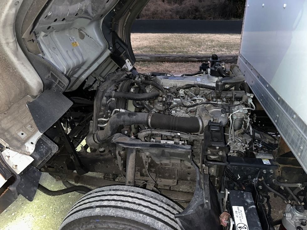 Light Duty Box Truck-Light and Medium Duty Trucks-Isuzu-2022-NPR-Baltimore-MD-39,210\n\t\tmiles-$ 54,250 - Image 24