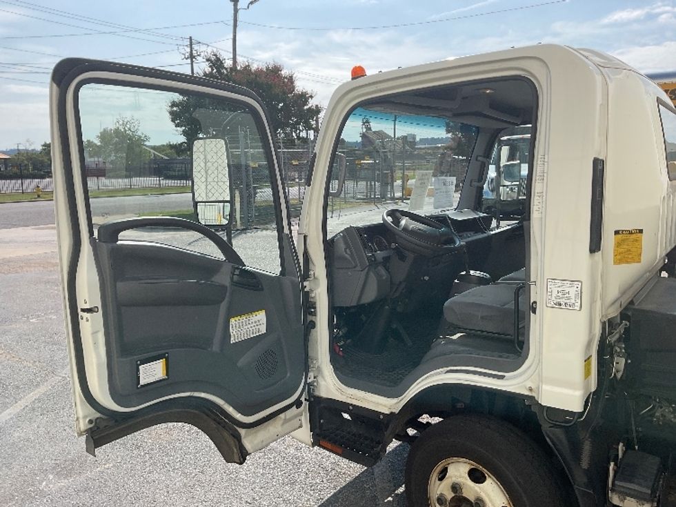Light Duty Box Truck-Light and Medium Duty Trucks-Isuzu-2022-NPR-Birmingham-AL-277,232\n\t\tmiles-$ 29,000 - Image 15