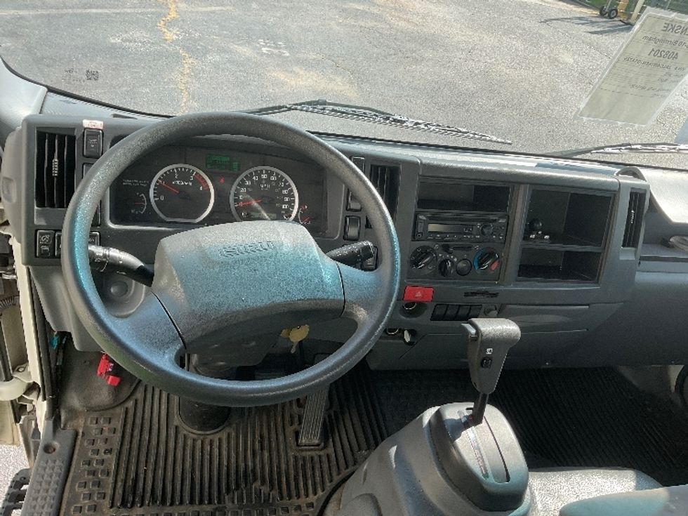 Light Duty Box Truck-Light and Medium Duty Trucks-Isuzu-2022-NPR-Birmingham-AL-277,232\n\t\tmiles-$ 29,000 - Image 17