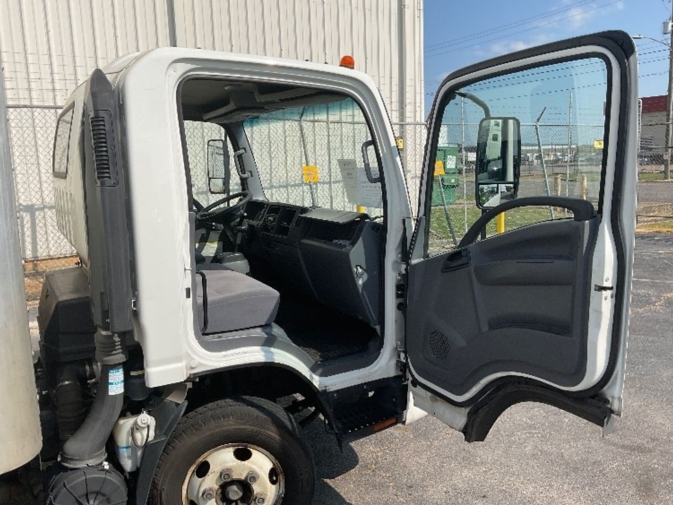 Light Duty Box Truck-Light and Medium Duty Trucks-Isuzu-2022-NPR-Birmingham-AL-277,232\n\t\tmiles-$ 29,000 - Image 19