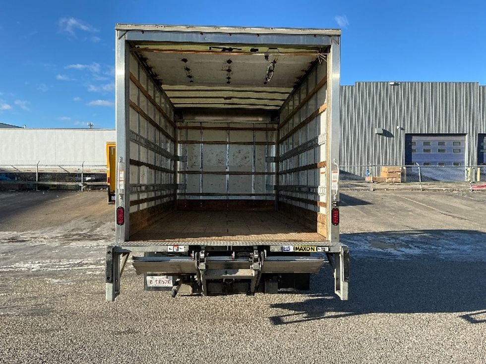 Light Duty Box Truck-Light and Medium Duty Trucks-Isuzu-2022-NPR-Calgary-AB-332,795\n\t\tkm-$ 31,250 - Image 8