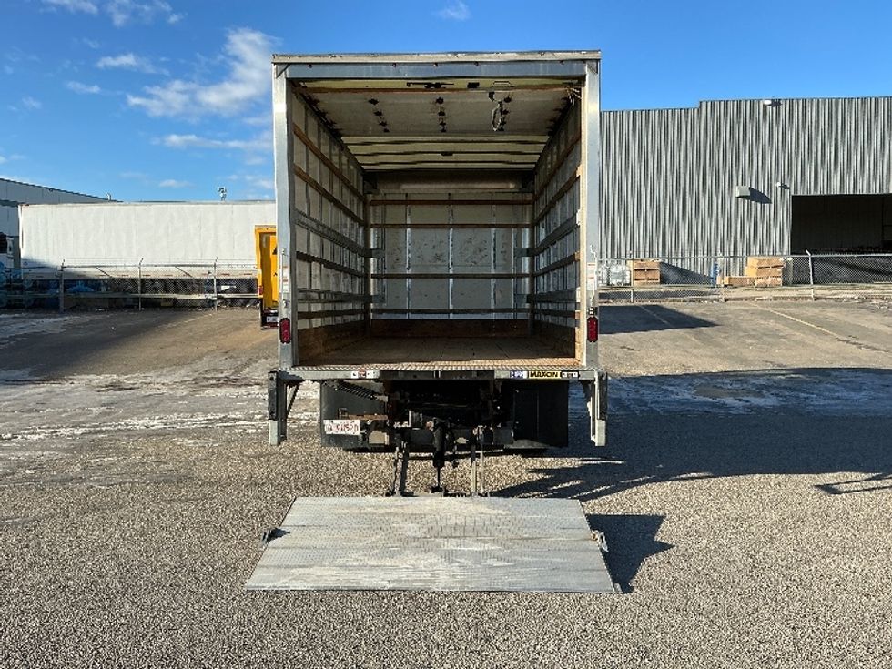 Light Duty Box Truck-Light and Medium Duty Trucks-Isuzu-2022-NPR-Calgary-AB-332,795\n\t\tkm-$ 31,250 - Image 9