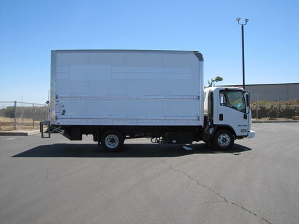 Light Duty Box Truck-Light and Medium Duty Trucks-Isuzu-2022-NPR-Ceres-CA-108,756\n\t\tmiles-$ 43,250 - Image 15