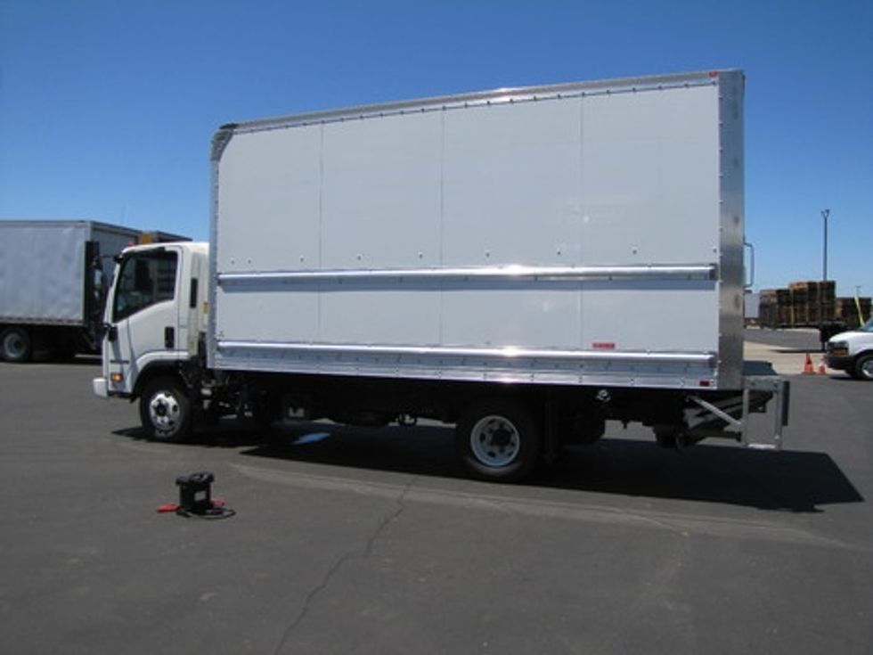 Light Duty Box Truck-Light and Medium Duty Trucks-Isuzu-2022-NPR-Ceres-CA-108,756\n\t\tmiles-$ 43,250 - Image 4