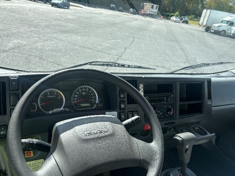 Light Duty Box Truck-Light and Medium Duty Trucks-Isuzu-2022-NPR-Charlotte-NC-145,214\n\t\tmiles-$ 39,750 - Image 17