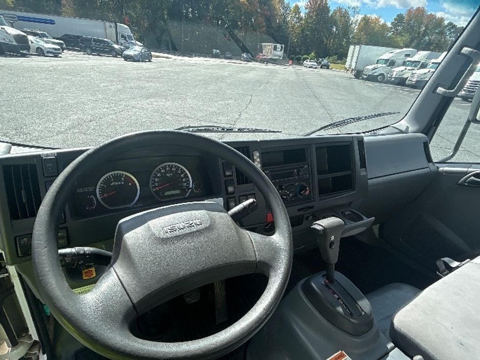 Light Duty Box Truck-Light and Medium Duty Trucks-Isuzu-2022-NPR-Charlotte-NC-145,214\n\t\tmiles-$ 39,750 - Image 18