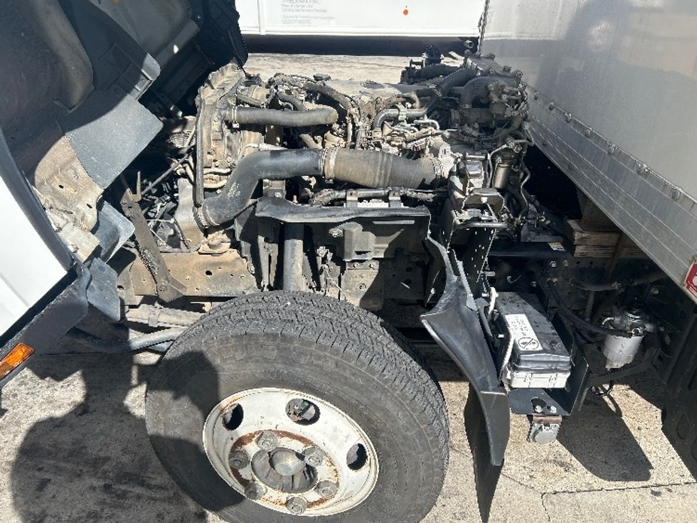 Light Duty Box Truck-Light and Medium Duty Trucks-Isuzu-2022-NPR-Charlotte-NC-145,214\n\t\tmiles-$ 39,750 - Image 24