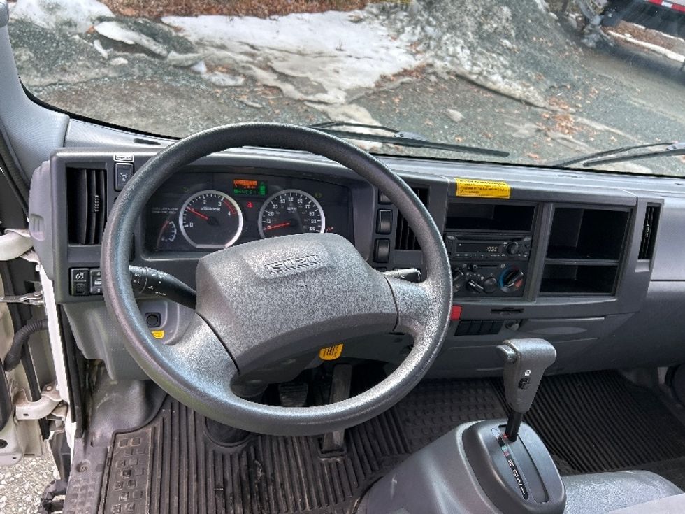 Light Duty Box Truck-Light and Medium Duty Trucks-Isuzu-2022-NPR-Charlottesville-VA-110,081\n\t\tmiles-$ 45,000 - Image 18