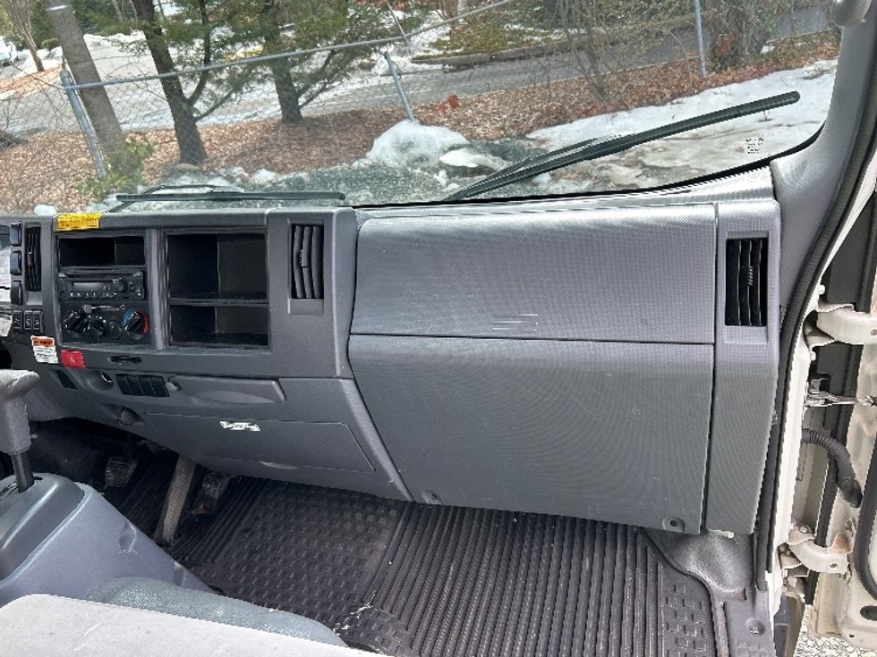 Light Duty Box Truck-Light and Medium Duty Trucks-Isuzu-2022-NPR-Charlottesville-VA-110,081\n\t\tmiles-$ 45,000 - Image 21