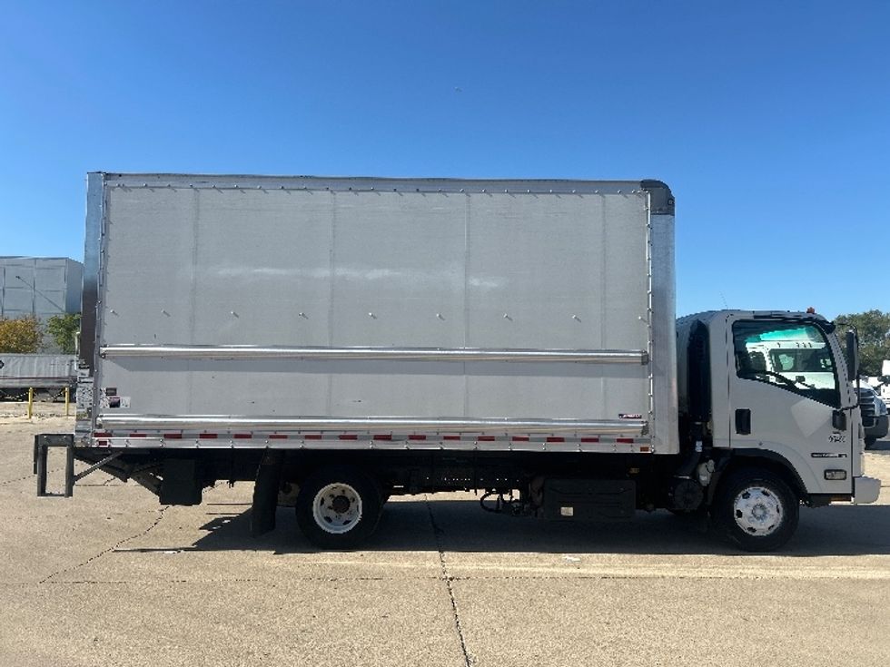 Light Duty Box Truck-Light and Medium Duty Trucks-Isuzu-2022-NPR-Chicago (Melrose Park)-IL-69,273\n\t\tmiles-$ 53,250 - Image 15
