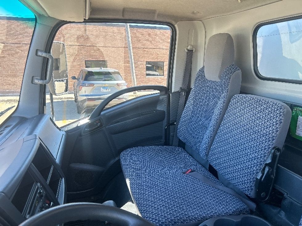 Light Duty Box Truck-Light and Medium Duty Trucks-Isuzu-2022-NPR-Chicago (Melrose Park)-IL-69,273\n\t\tmiles-$ 53,250 - Image 19