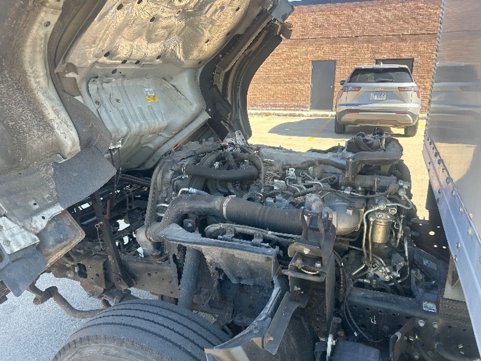 Light Duty Box Truck-Light and Medium Duty Trucks-Isuzu-2022-NPR-Chicago (Melrose Park)-IL-69,273\n\t\tmiles-$ 53,250 - Image 24