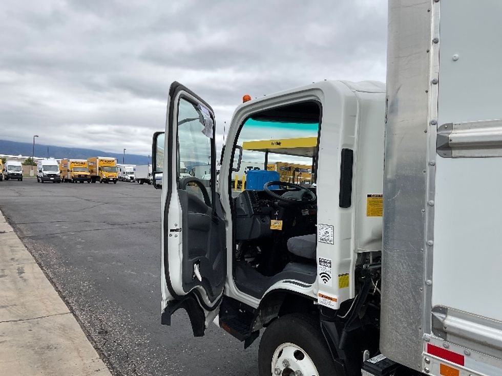 Light Duty Box Truck-Light and Medium Duty Trucks-Isuzu-2022-NPR-Denver-CO-69,726\n\t\tmiles-$ 53,000 - Image 16