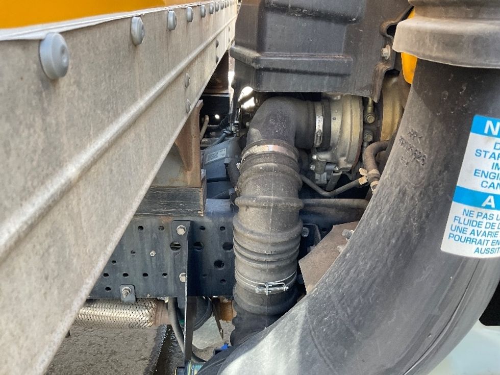 Light Duty Box Truck-Light and Medium Duty Trucks-Isuzu-2022-NPR-Denver-CO-93,665\n\t\tmiles-$ 47,250 - Image 23