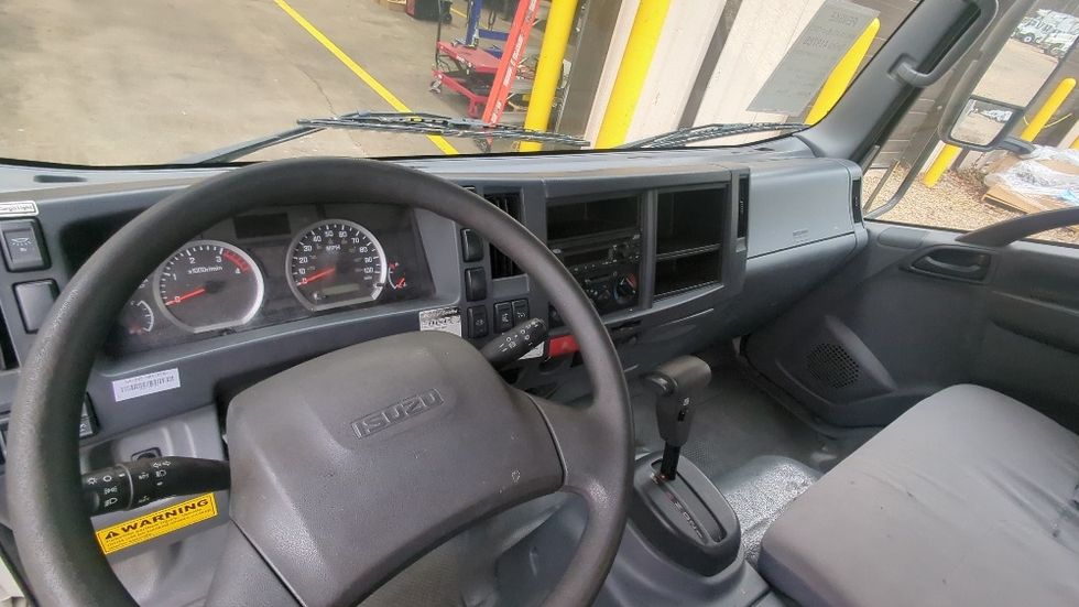 Light Duty Box Truck-Light and Medium Duty Trucks-Isuzu-2022-NPR-Duluth-GA-136,036\n\t\tmiles-$ 40,000 - Image 17