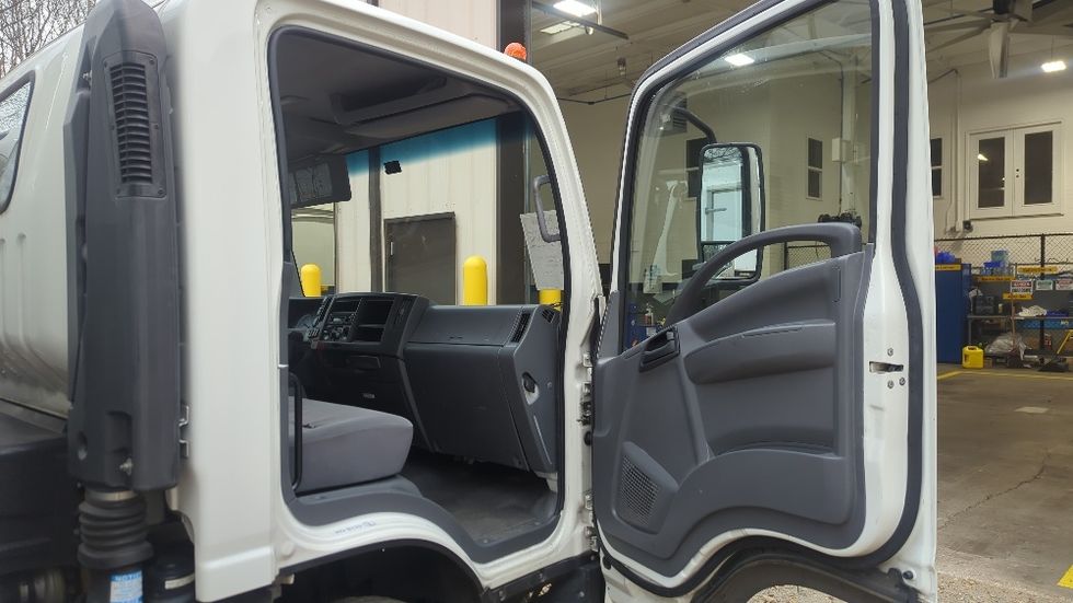 Light Duty Box Truck-Light and Medium Duty Trucks-Isuzu-2022-NPR-Duluth-GA-136,036\n\t\tmiles-$ 40,000 - Image 20