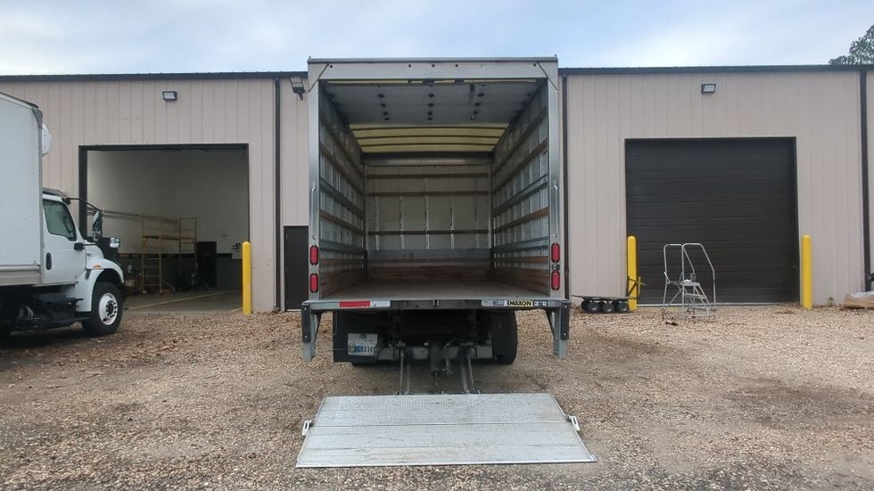 Light Duty Box Truck-Light and Medium Duty Trucks-Isuzu-2022-NPR-Duluth-GA-136,036\n\t\tmiles-$ 40,000 - Image 9