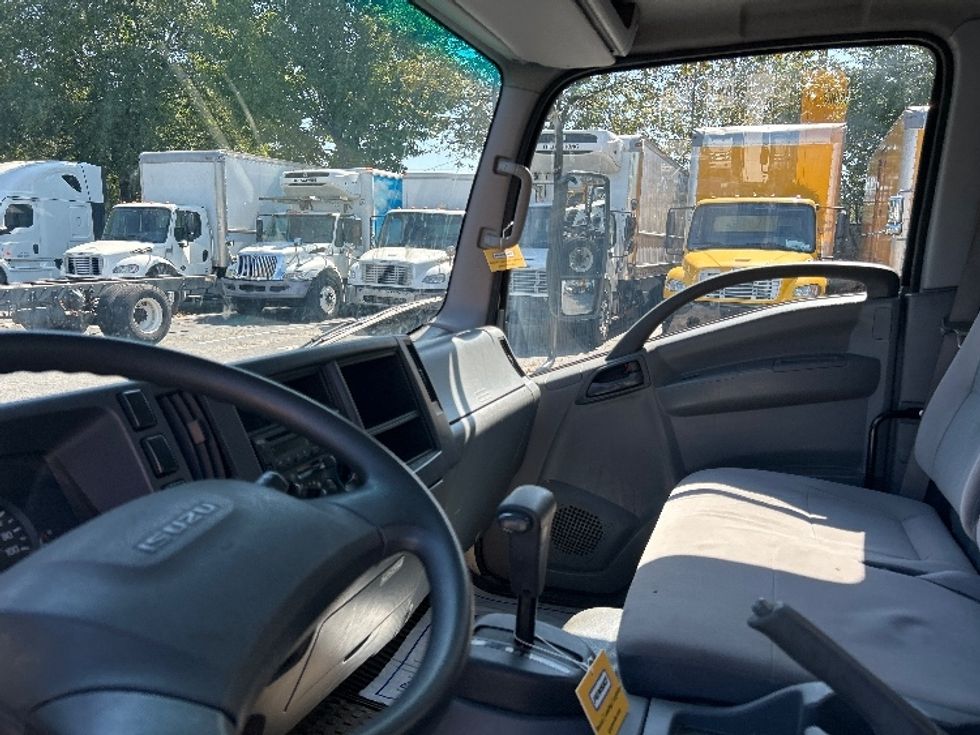 Light Duty Box Truck-Light and Medium Duty Trucks-Isuzu-2022-NPR EFI-Charlotte-NC-28,195\n\t\tmiles-$ 52,500 - Image 17