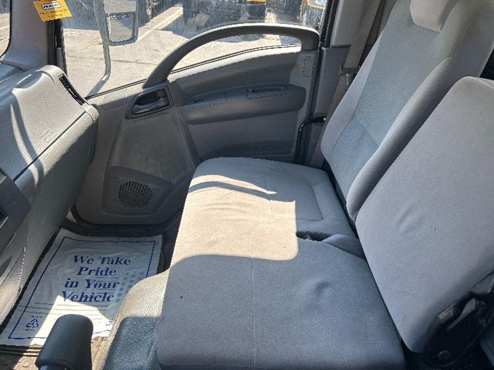 Light Duty Box Truck-Light and Medium Duty Trucks-Isuzu-2022-NPR EFI-Charlotte-NC-28,195\n\t\tmiles-$ 52,500 - Image 19