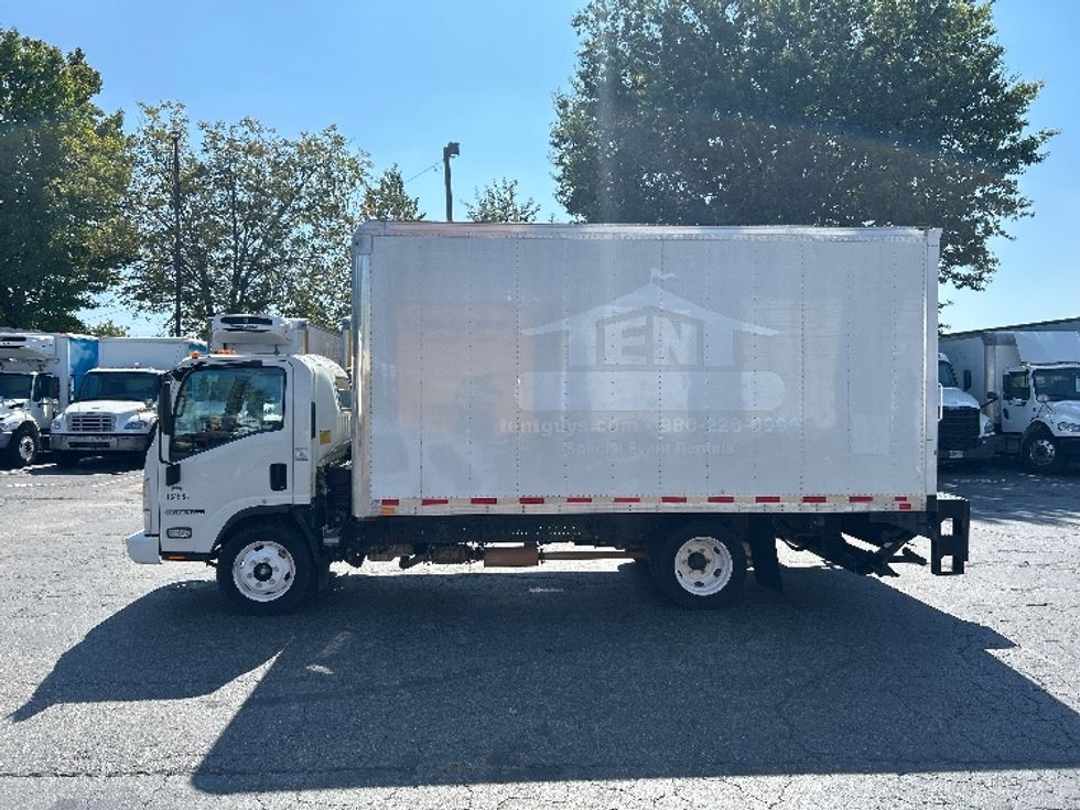 Light Duty Box Truck-Light and Medium Duty Trucks-Isuzu-2022-NPR EFI-Charlotte-NC-28,195\n\t\tmiles-$ 52,500 - Image 4