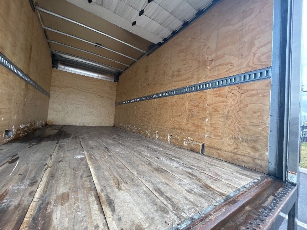 Light Duty Box Truck-Light and Medium Duty Trucks-Isuzu-2022-NPR EFI-Dayton-OH-177,538\n\t\tmiles-$ 26,000 - Image 12