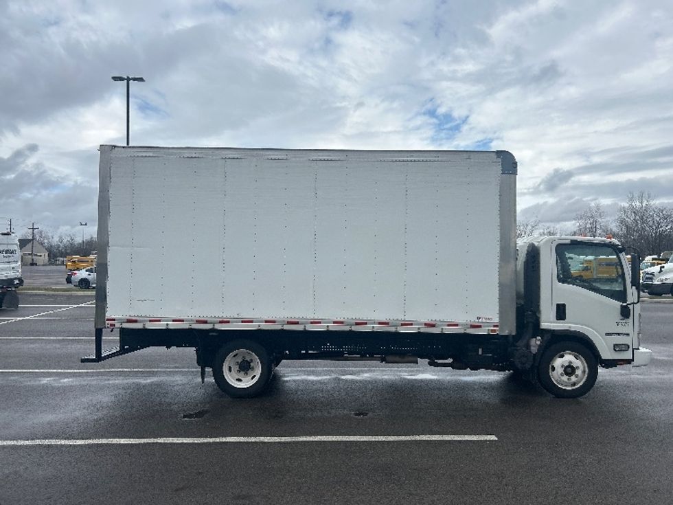 Light Duty Box Truck-Light and Medium Duty Trucks-Isuzu-2022-NPR EFI-Dayton-OH-177,538\n\t\tmiles-$ 26,000 - Image 15