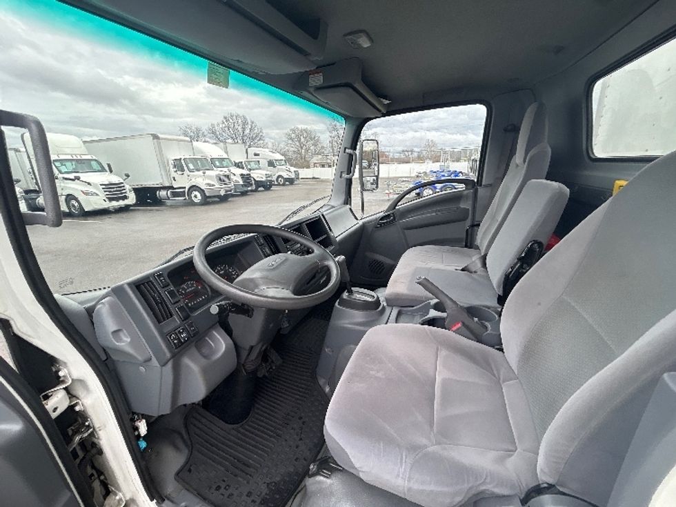 Light Duty Box Truck-Light and Medium Duty Trucks-Isuzu-2022-NPR EFI-Dayton-OH-177,538\n\t\tmiles-$ 26,000 - Image 17
